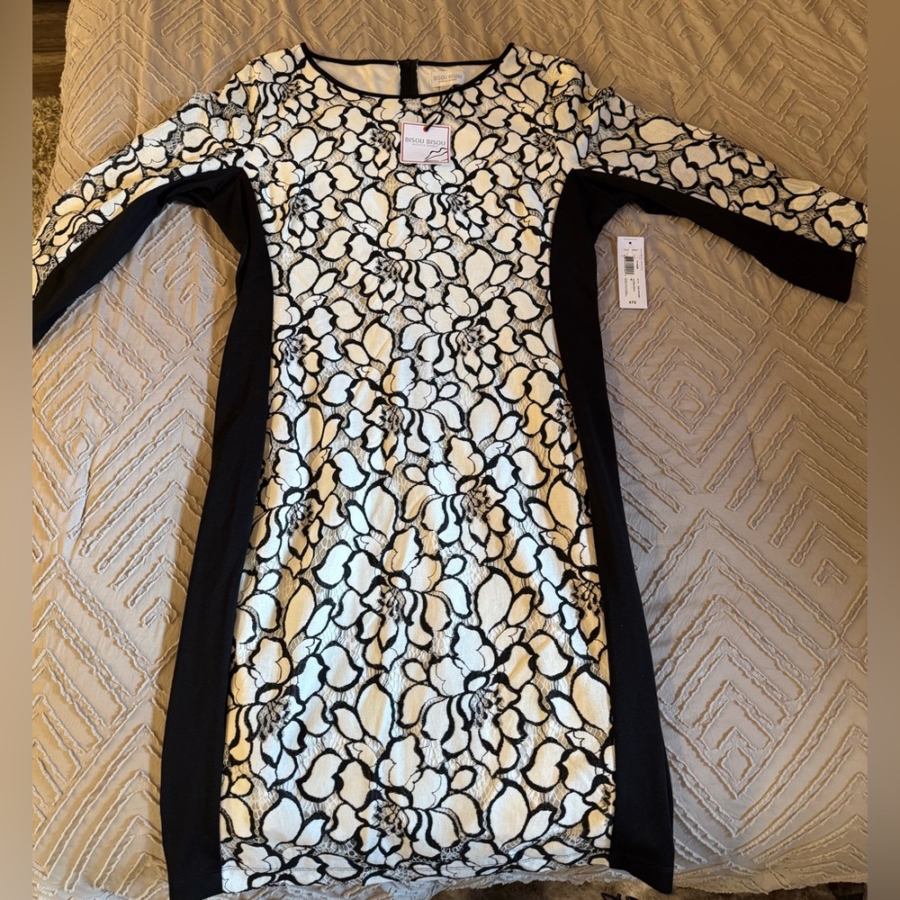 Bisou Bisou Black and White Floral Sheath Dress